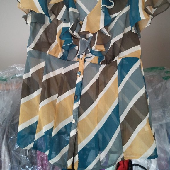 Target Limited Edition ruffle blouse Sz XS NWOT - Picture 4 of 4